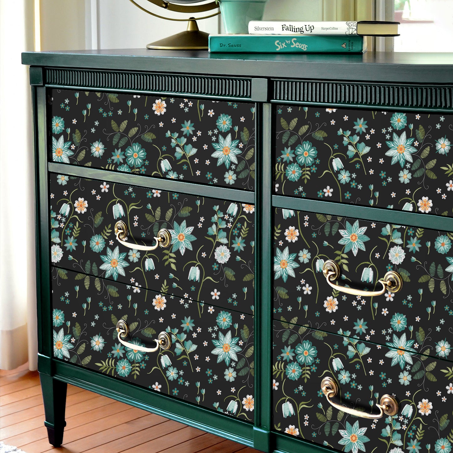 VaryPaper Boho Snowflakes Flower Peel and Stick Wallpaper