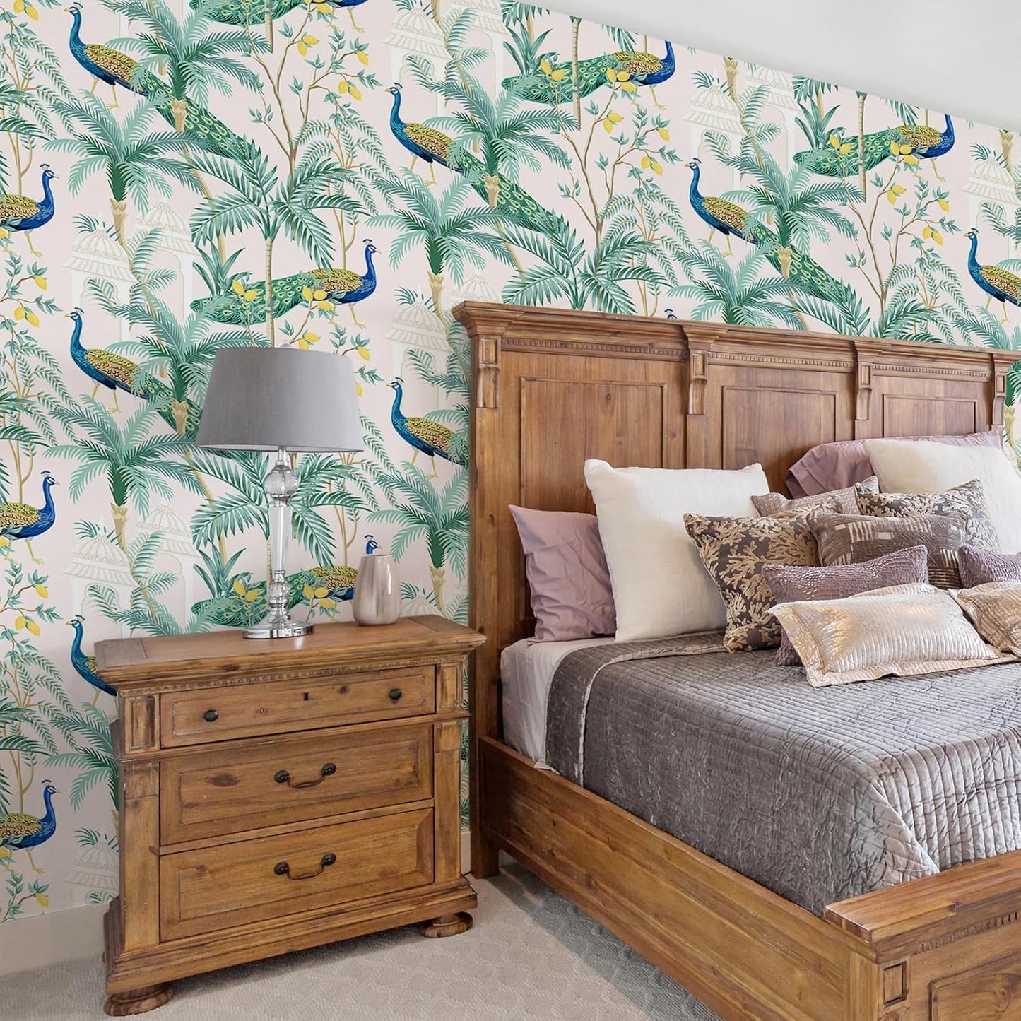 VaryPaper Chinoiserie Palace Peacock Wallpaper